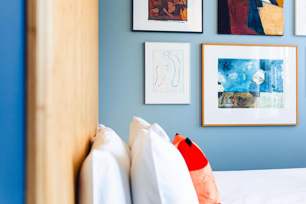 Vie Via - Your Hotel ลีวาร์เดิน ภายนอก รูปภาพ