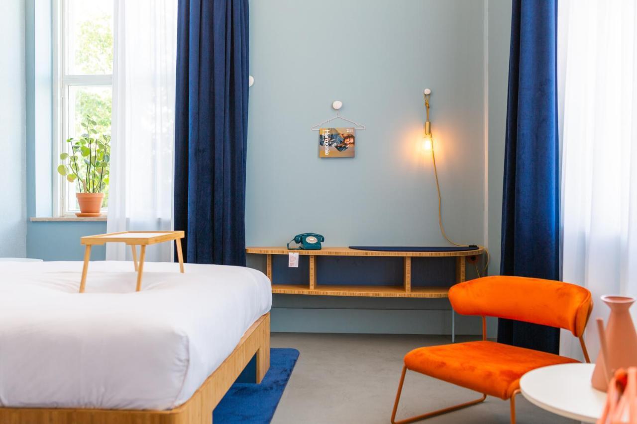Vie Via - Your Hotel ลีวาร์เดิน ภายนอก รูปภาพ