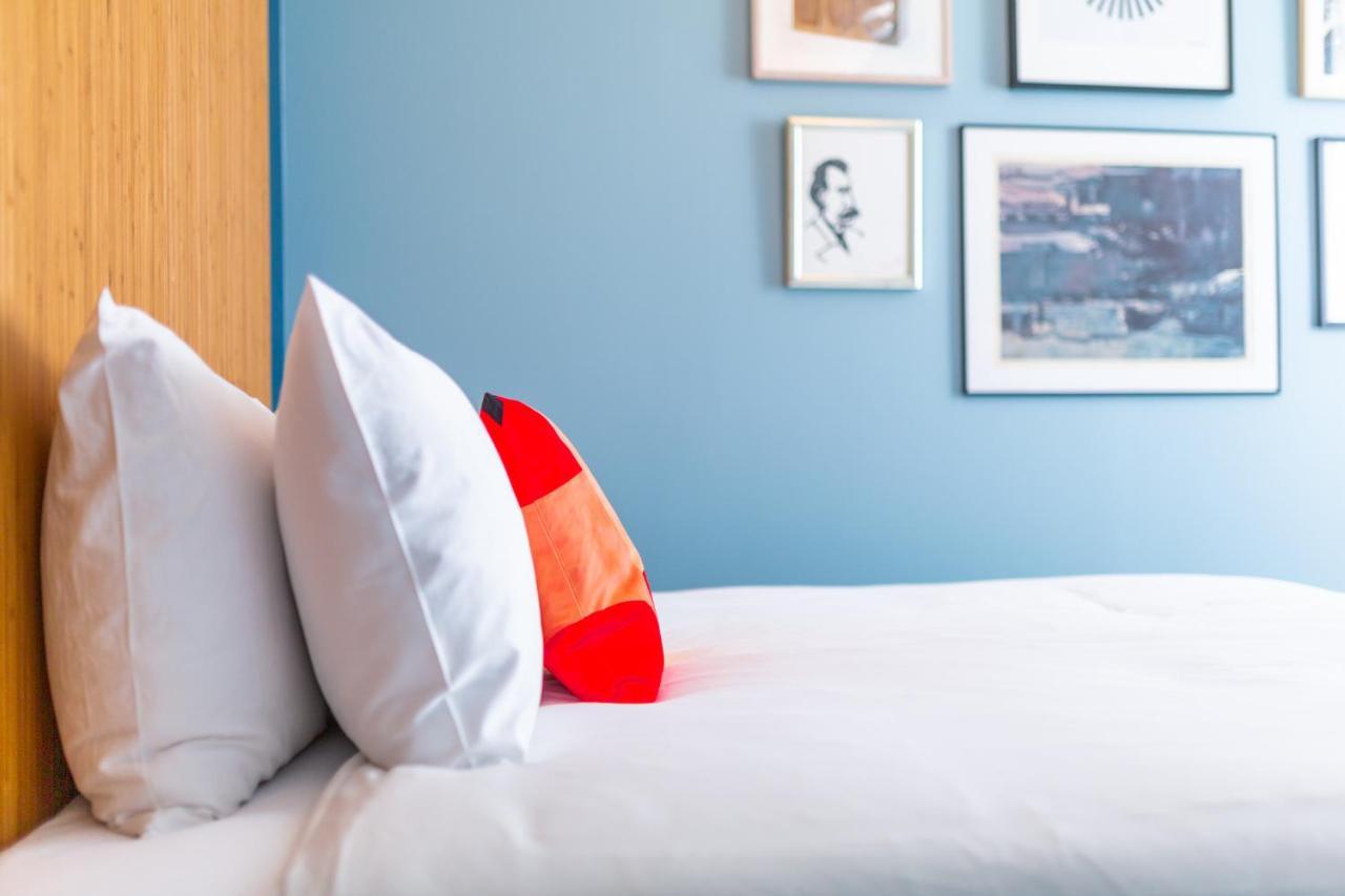 Vie Via - Your Hotel ลีวาร์เดิน ภายนอก รูปภาพ