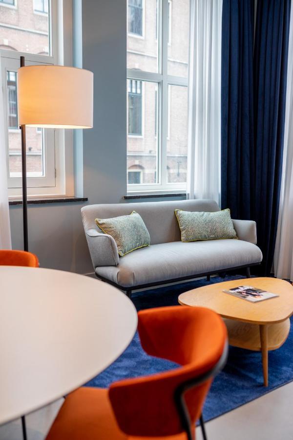Vie Via - Your Hotel ลีวาร์เดิน ภายนอก รูปภาพ