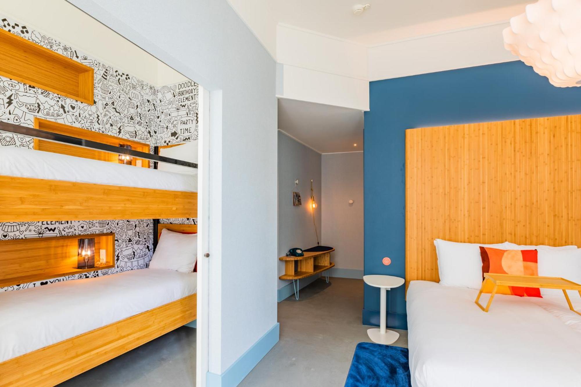 Vie Via - Your Hotel ลีวาร์เดิน ภายนอก รูปภาพ