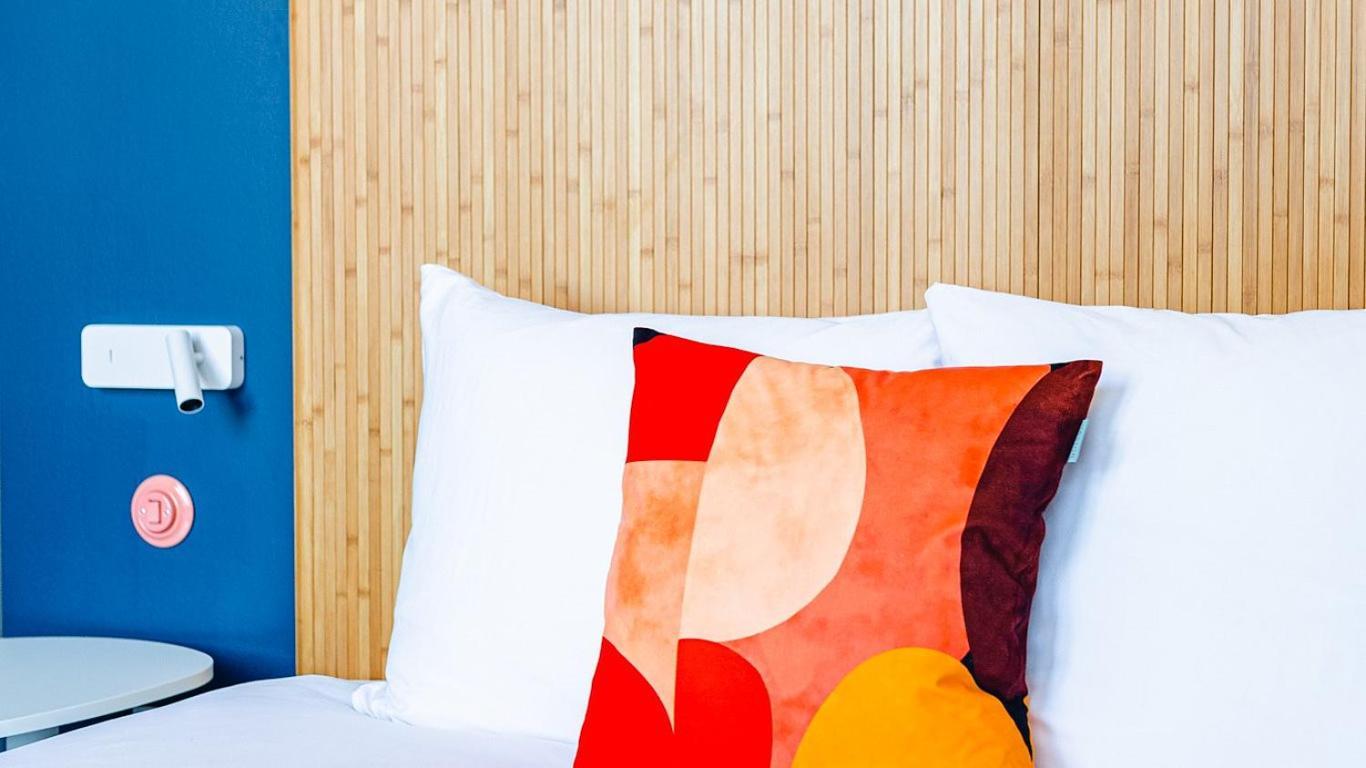 Vie Via - Your Hotel ลีวาร์เดิน ภายนอก รูปภาพ
